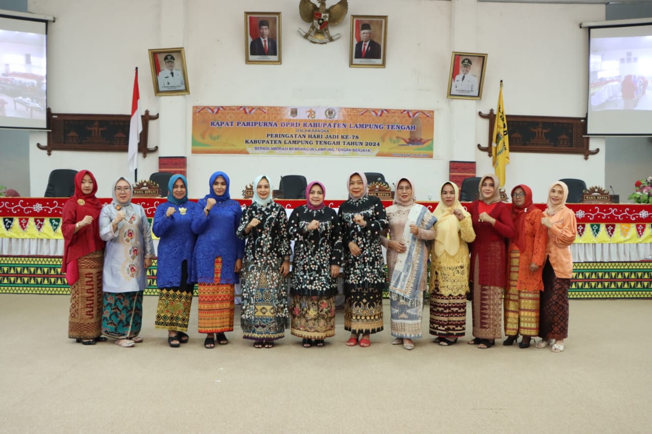 Ketua TP PKK Hj. Mardiana Musa Ahmad Hadiri Sidang Paripurna HUT Lampung Tengah Ke-78